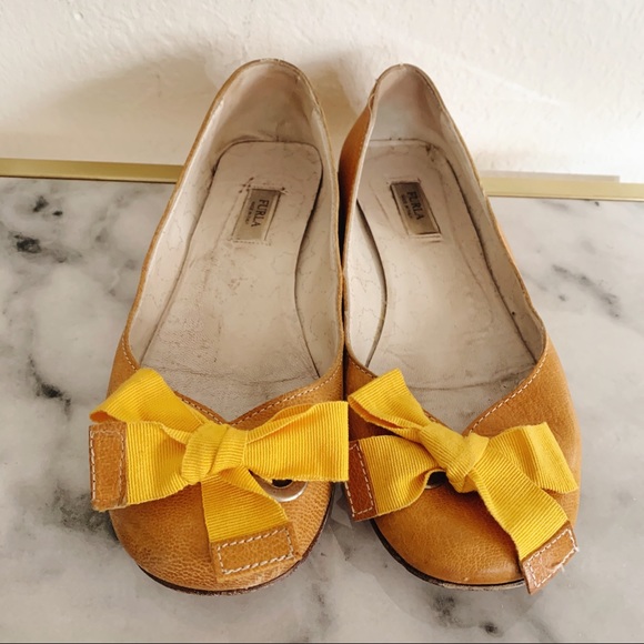 Furla Mustard Flats with Bow - Picture 2 of 7